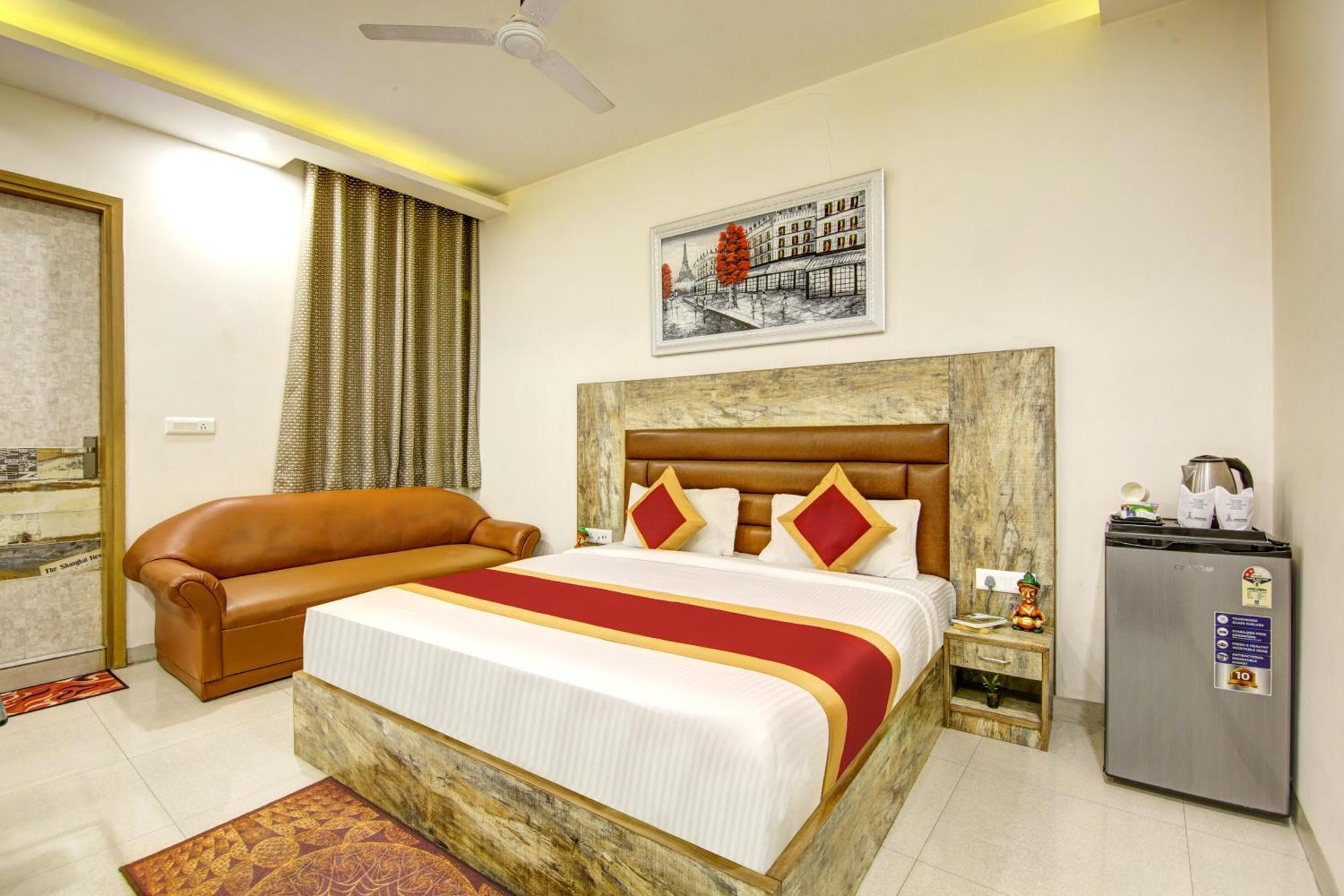 Gracious By Vishesh Hotels & Home Stay New Delhi Exterior photo