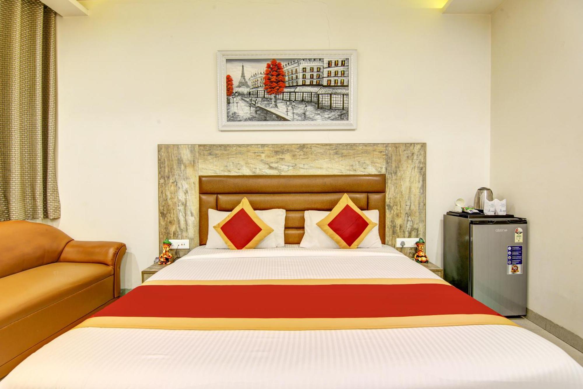 Gracious By Vishesh Hotels & Home Stay New Delhi Exterior photo